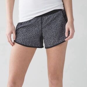 Lululemon Tracker IV 4” Short